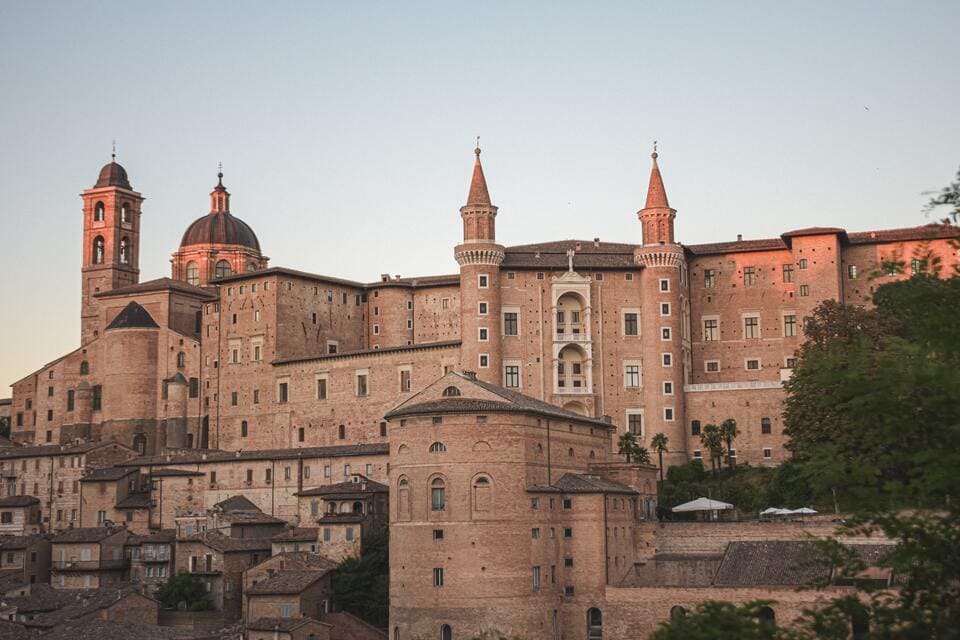 Umzüge Pesaro Urbino