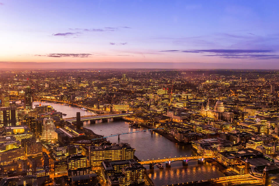 Effettuiamo diversi traslochi da Londra in Italia